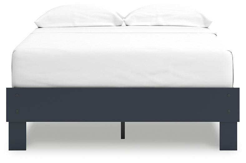 Simmenfort Full Platform Bed with Dresser and Nightstand