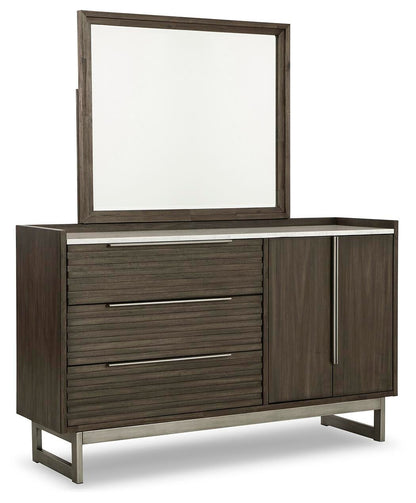 Arkenton King Panel Bed with Mirrored Dresser
