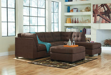 Load image into Gallery viewer, Maier 2-Piece Sectional with Ottoman
