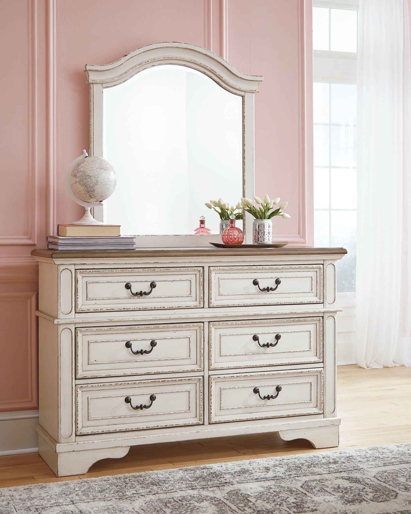 Realyn Full Panel Bed with Mirrored Dresser and Chest